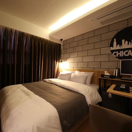 Hotel Chicago Changwon Zewnętrze zdjęcie