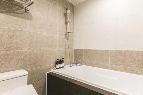 Hotel Chicago Changwon Zewnętrze zdjęcie