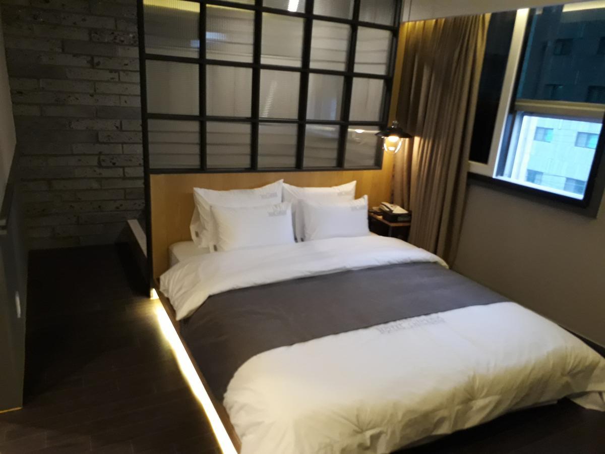 Hotel Chicago Changwon Zewnętrze zdjęcie